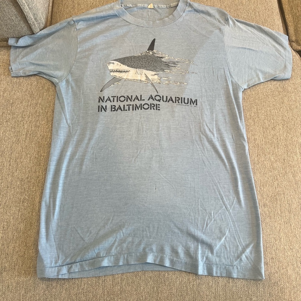 Vintage Blue Graphic Tee - National Aquarium